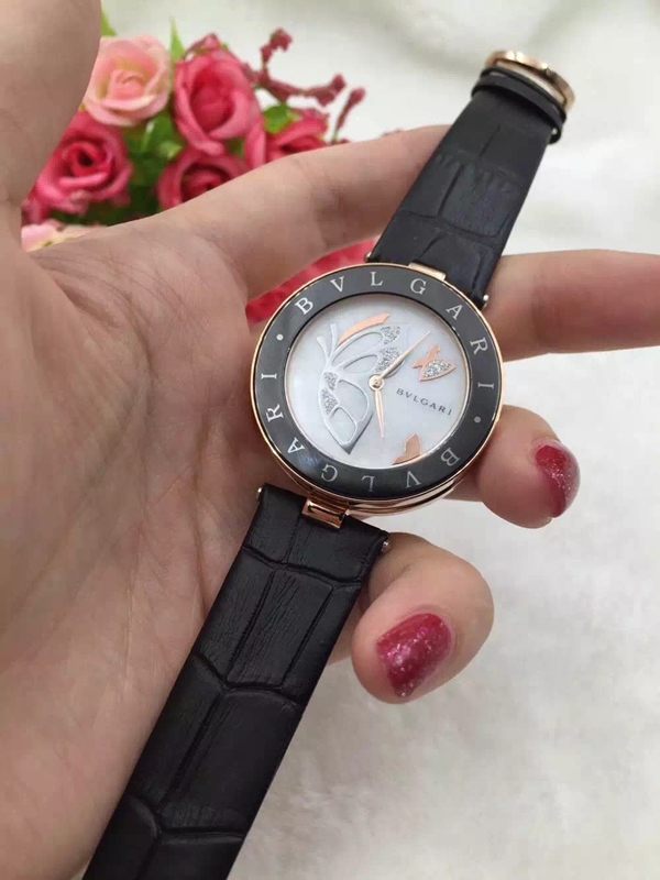 ブルガリ時計正面デザイン